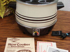Like New West Bend Lazy Day #5225 Tan Brown Stripe Slow Cooker Tested Booklets Glass Lid