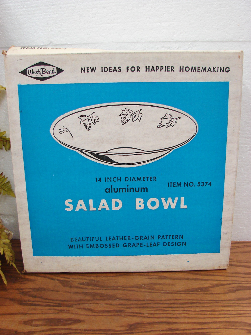 Brand New Vintage West Bend Aluminum Leather Grain Grape Pattern Salad Bowl #5374