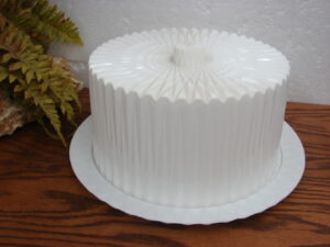Unique Vintage White Prisms Lucite MCM Plastic Cake Dome Tray Cover Sunburst